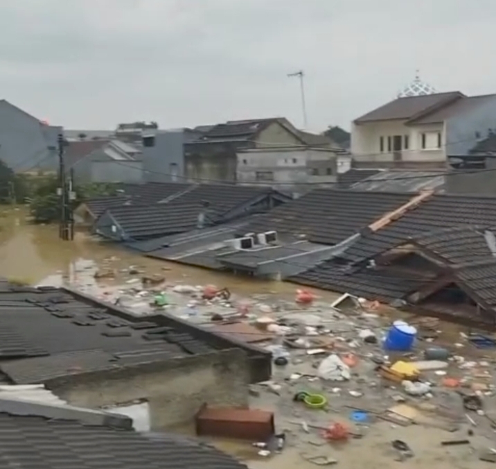 Banjir Mengepung Beberapa Kawasan Bekasi Pagi Ini